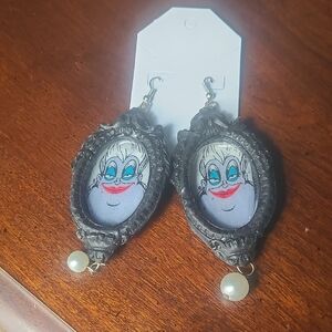 Whimsical Black Portrait Drop Earrings with Pearl Accent